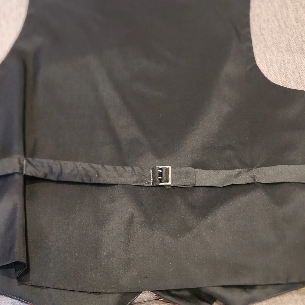 Colorful Abstract Patterned Vest - Picture 11 of 11